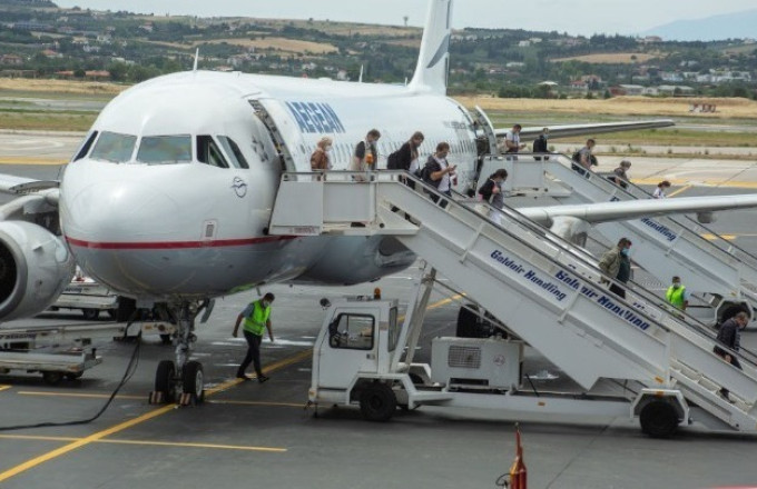 Μεθυσμένες τουρίστριες αναστάτωσαν αεροπλάνο