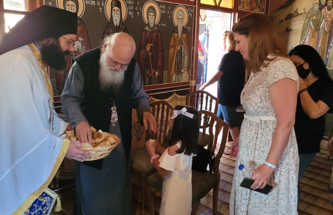 Ο Αρχιεπίσκοπος Ιερώνυμος στη νήσο Άμπελο