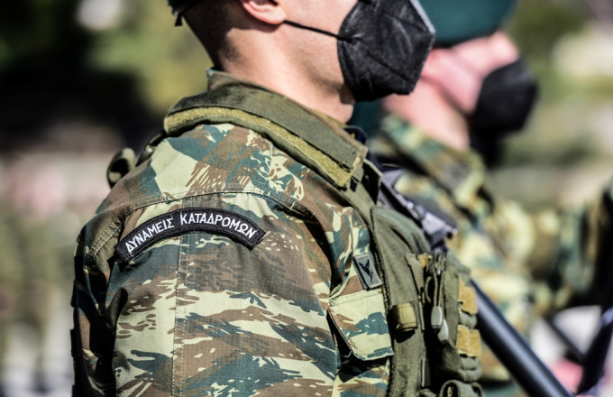Προκήρυξη για την πρόσληψη 2.000 επαγγελματιών οπλιτών