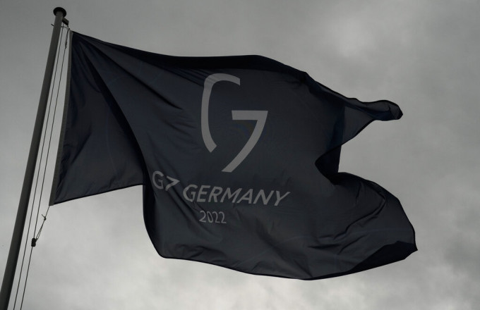 G7