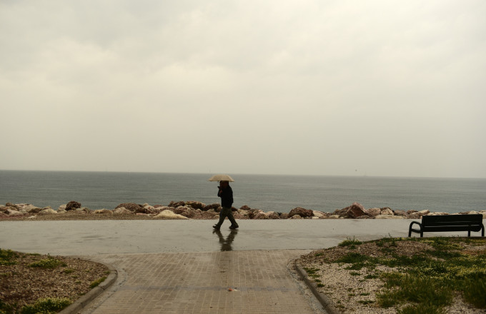 Χαλάει ο καιρός: Βροχές και καταιγίδες σήμερα και την Πέμπτη