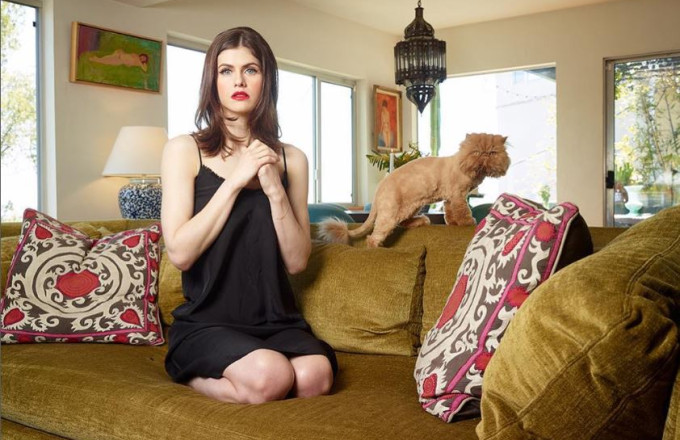 Η Αlexandra Daddario 