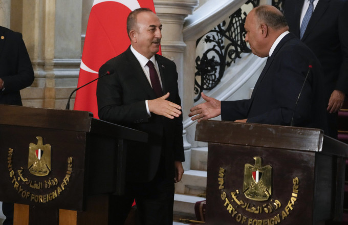 Ο Τσαβούσογλου στην Αίγυπτο