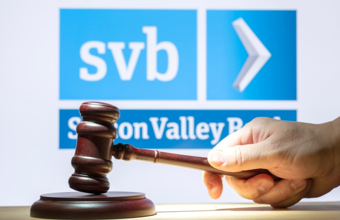 Έρευνα για τις πτωχεύσεις των τραπεζών SVB και Signature Bank ζητάει η Γουόρεν