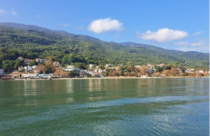 παραλία Αγιάς