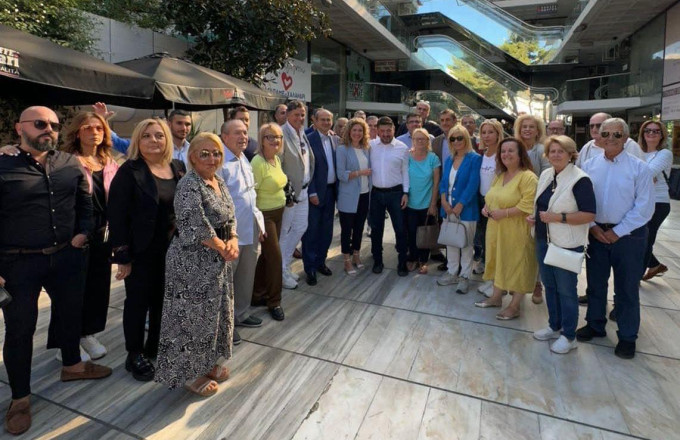 Στο Χαλάνδρι Χατζηδάκης και Χαρδαλιάς - Η ΝΔ στηρίζει την Κρίστη Αγαπητού 