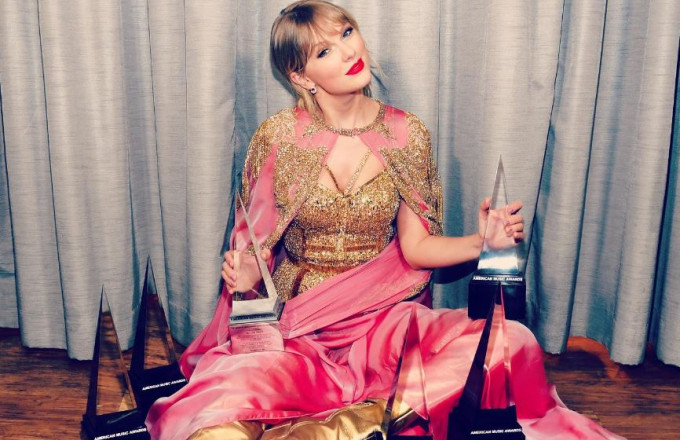 Η Taylor Swift