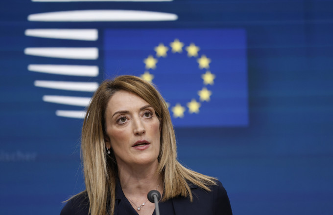 Αποτρόπαια η επίθεση κατά της πρωθυπουργού της Δανίας δηλώνει η Μέτσολα