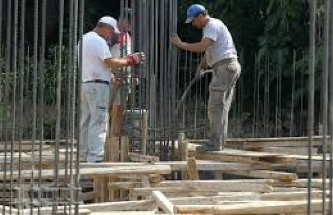 ΕΛΣΤΑΤ: Ετήσια αύξηση κατά 6,4% κατέγραψαν οι οικοδομικές άδειες τον Νοέμβριο