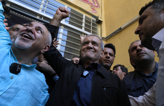 Ιράν: Πόσο μεταρρυθμιστής είναι ο νέος πρόεδρος Πεζεσκιάν;