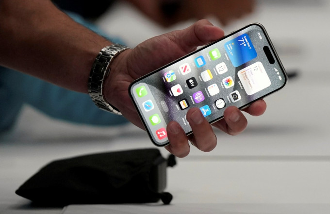 Apple: Θα χρησιμοποιεί αποκλειστικά οθόνες OLED για τα iPhone από το 2025 