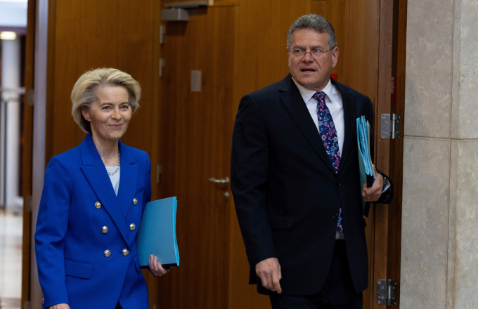 Maros Sefcovic, - Ursula von der Leyen