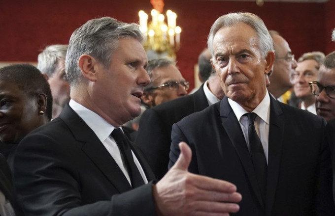 Μπλερ προς Στάρμερ: Μην απαντήσεις στους δασμούς του Τραμπ