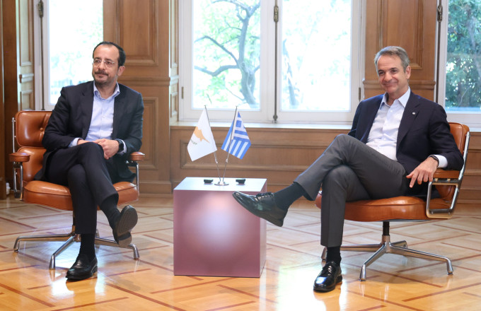 Kyriakos Mitsotakis and Nikos Christodoulides: A united front on the Cyprus issue