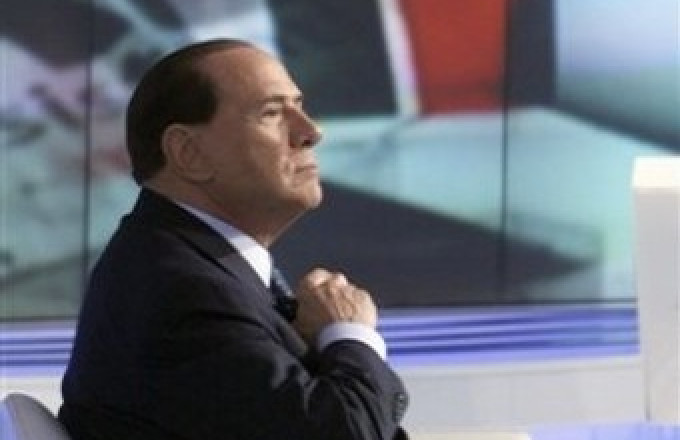 Σίλβιο Μπερλουσκόνι: Βγήκε από την εντατική μετά από δώδεκα ημέρες νοσηλείας 