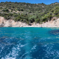 Σύβοτα: Βόλτα με σκάφος στα γαλαζοπράσινα νερά