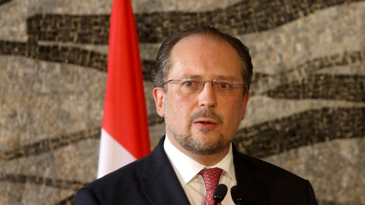 ΜΜΕ Αυστρίας: Ο υπουργός Εξωτερικών Σάλενμπεργκ θα διοριστεί υπηρεσιακός καγκελάριος ΜΜΕ Αυστρίας: Ο υπουργός Εξωτερικών Σάλενμπεργκ θα διοριστεί υπηρεσιακός καγκελάριος