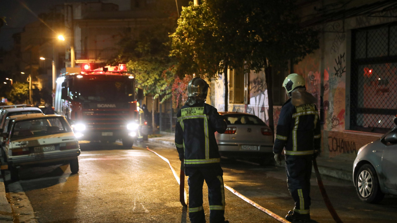 Αθήνα; Φωτιά σε επιχείρηση με ηλεκτρονικά τα ξημερώματα