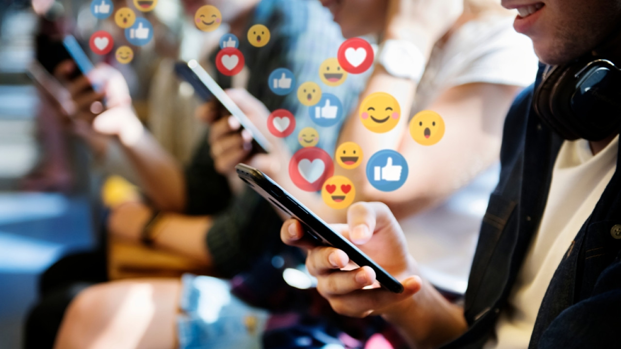 Social media: Τι οδηγεί τους εφήβους στον εθισμό στο διαδίκτυο Social media: Τι οδηγεί τους εφήβους στον εθισμό στο διαδίκτυο