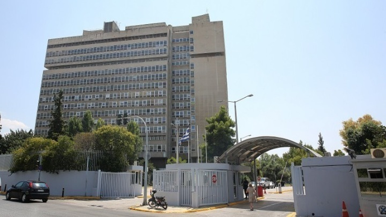Σούδα: Σύλληψη για κατασκοπεία – Τι δείχνουν λάπτοπ και κινητά Σούδα: Σύλληψη για κατασκοπεία – Τι δείχνουν λάπτοπ και κινητά