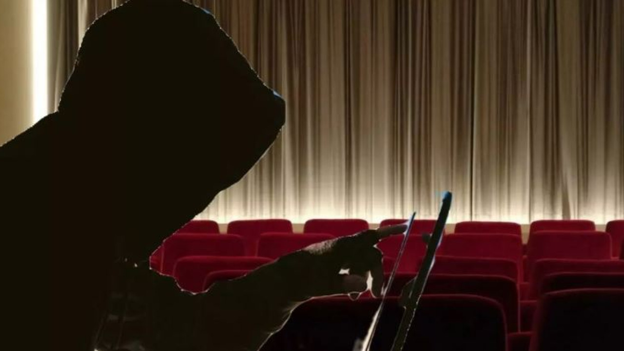 Τράπερ από την Αλβανία, γνώριμος στις Αρχές: Το who is who του απατεώνα «λογιστή» που αποσπούσε δεκάδες χιλιάδες ευρώ Τράπερ από την Αλβανία, γνώριμος στις Αρχές: Το who is who του απατεώνα «λογιστή» που αποσπούσε δεκάδες χιλιάδες ευρώ