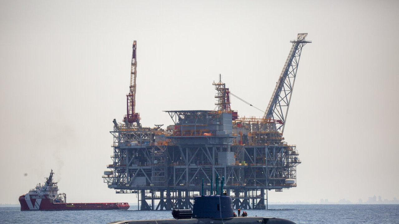 Πετρέλαιο: Εκτίναξη της τιμής του κατά 5% μετά τις δηλώσεις Μπάιντεν για τα ισραηλινά αντίποινα στο Ιράν Πετρέλαιο: Εκτίναξη της τιμής του κατά 5% μετά τις δηλώσεις Μπάιντεν για τα ισραηλινά αντίποινα στο Ιράν