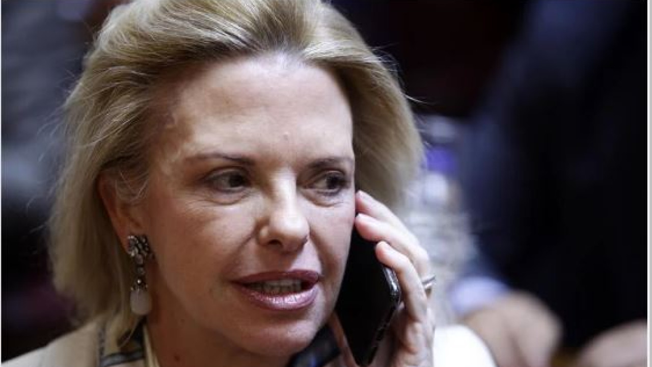 Βόζεμπεργκ στον ΣΚΑΪ: Χτύπησαν την κατοικία μου στη Βάρκιζα χθες βράδυ Βόζεμπεργκ στον ΣΚΑΪ: Χτύπησαν την κατοικία μου στη Βάρκιζα χθες βράδυ