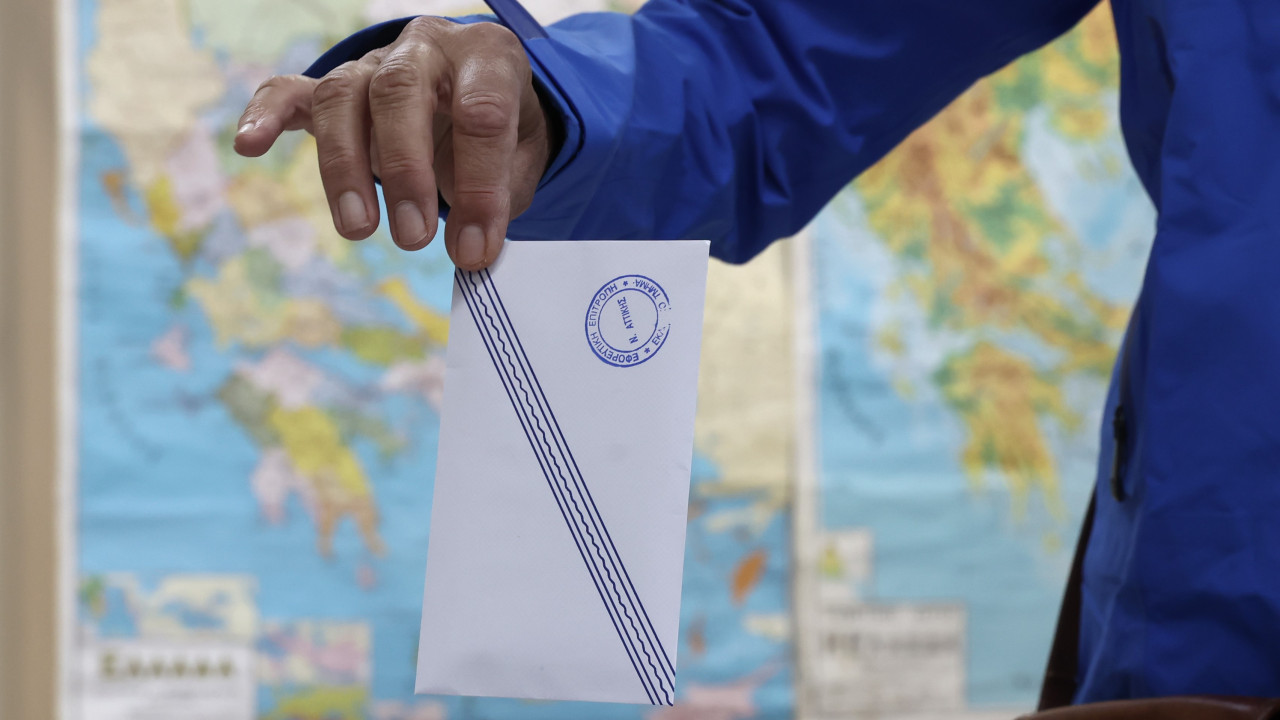 Δημοσκόπηση MRB: Στις 11,5 μονάδες η διαφορά ΝΔ – ΠΑΣΟΚ, δεκακομματική Βουλή – Οργή για τα Τέμπη Δημοσκόπηση MRB: Στις 11,5 μονάδες η διαφορά ΝΔ – ΠΑΣΟΚ, δεκακομματική Βουλή – Οργή για τα Τέμπη