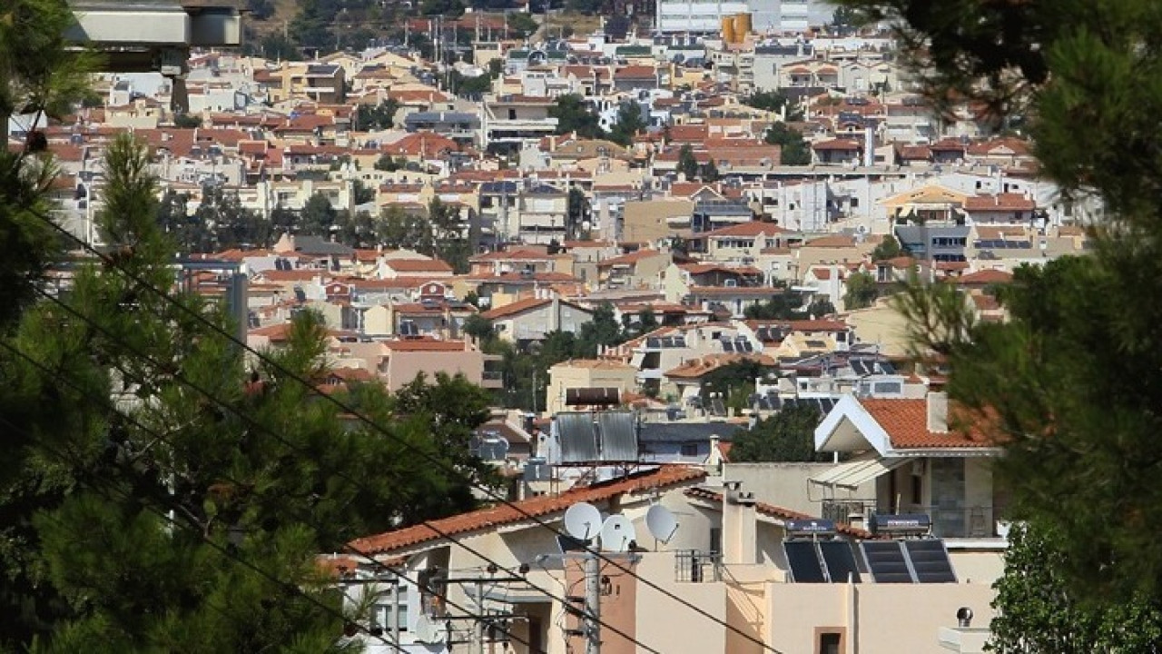 Κλειστά και αναξιοποίητα περισσότερα από 900.000 ακίνητα, που έχουν περάσει σε Δημόσιο και τράπεζες Κλειστά και αναξιοποίητα περισσότερα από 900.000 ακίνητα, που έχουν περάσει σε Δημόσιο και τράπεζες