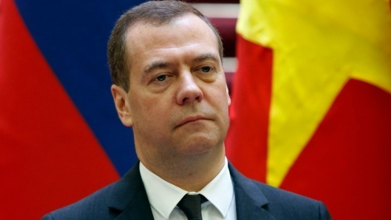 Ο Μεντβέντεφ χαρακτήρισε τη συμφωνία ΕΕ-ΗΠΑ «αντιρωσική» Ο Μεντβέντεφ χαρακτήρισε τη συμφωνία ΕΕ-ΗΠΑ «αντιρωσική»