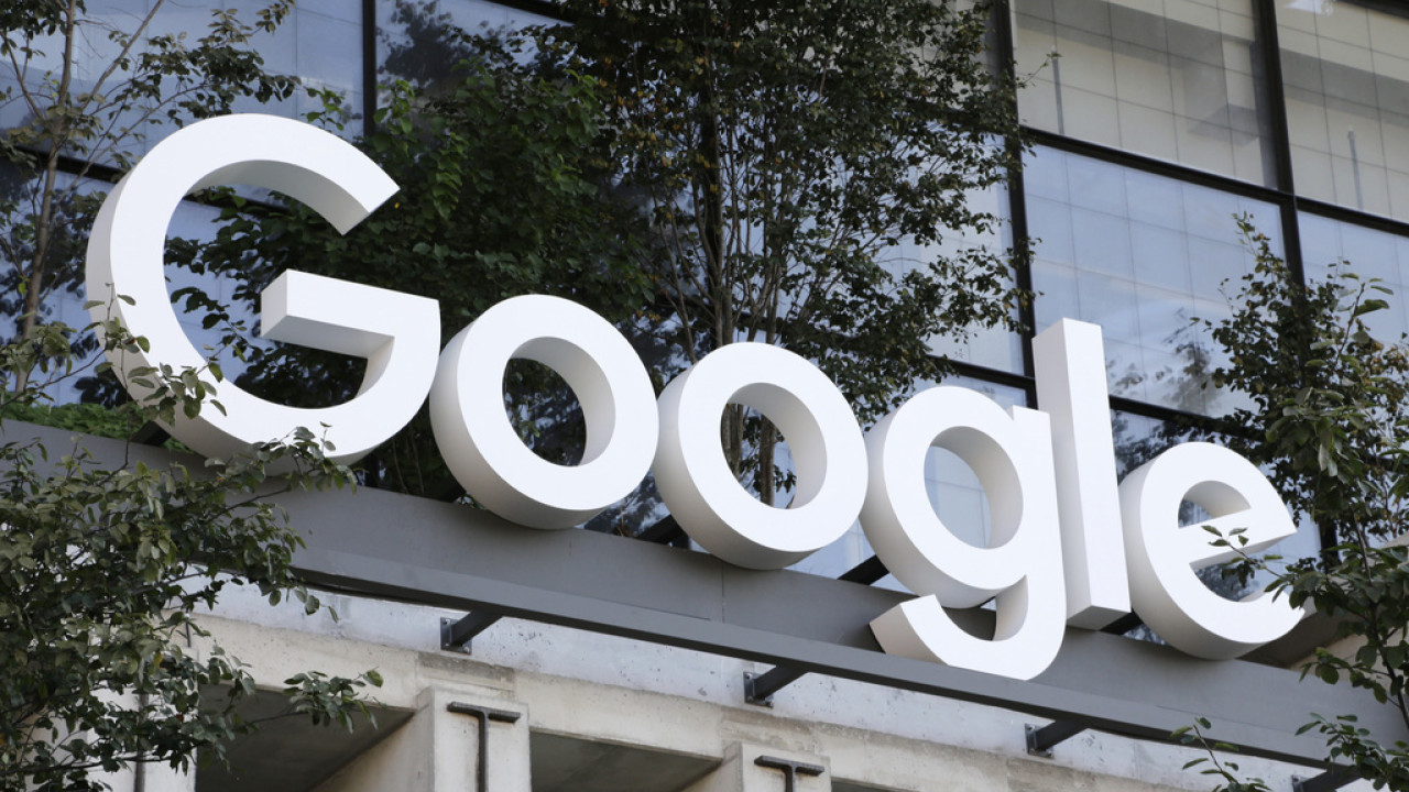 ΕΕ: Κατηγορεί την Google και την Apple για μονοπωλιακές πρακτικές 