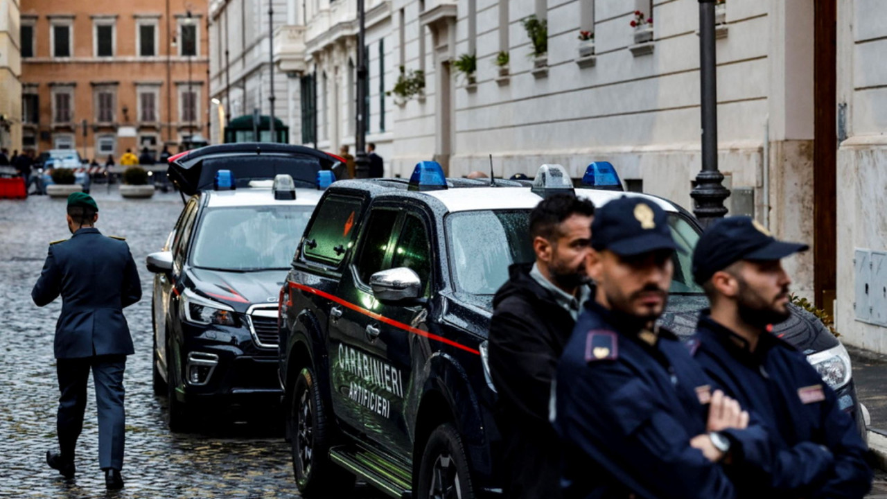 Ιταλία: Συνελήφθη επ’ αυτοφώρω για χρηματισμό ο δήμαρχος του Σορέντο Ιταλία: Συνελήφθη επ’ αυτοφώρω για χρηματισμό ο δήμαρχος του Σορέντο