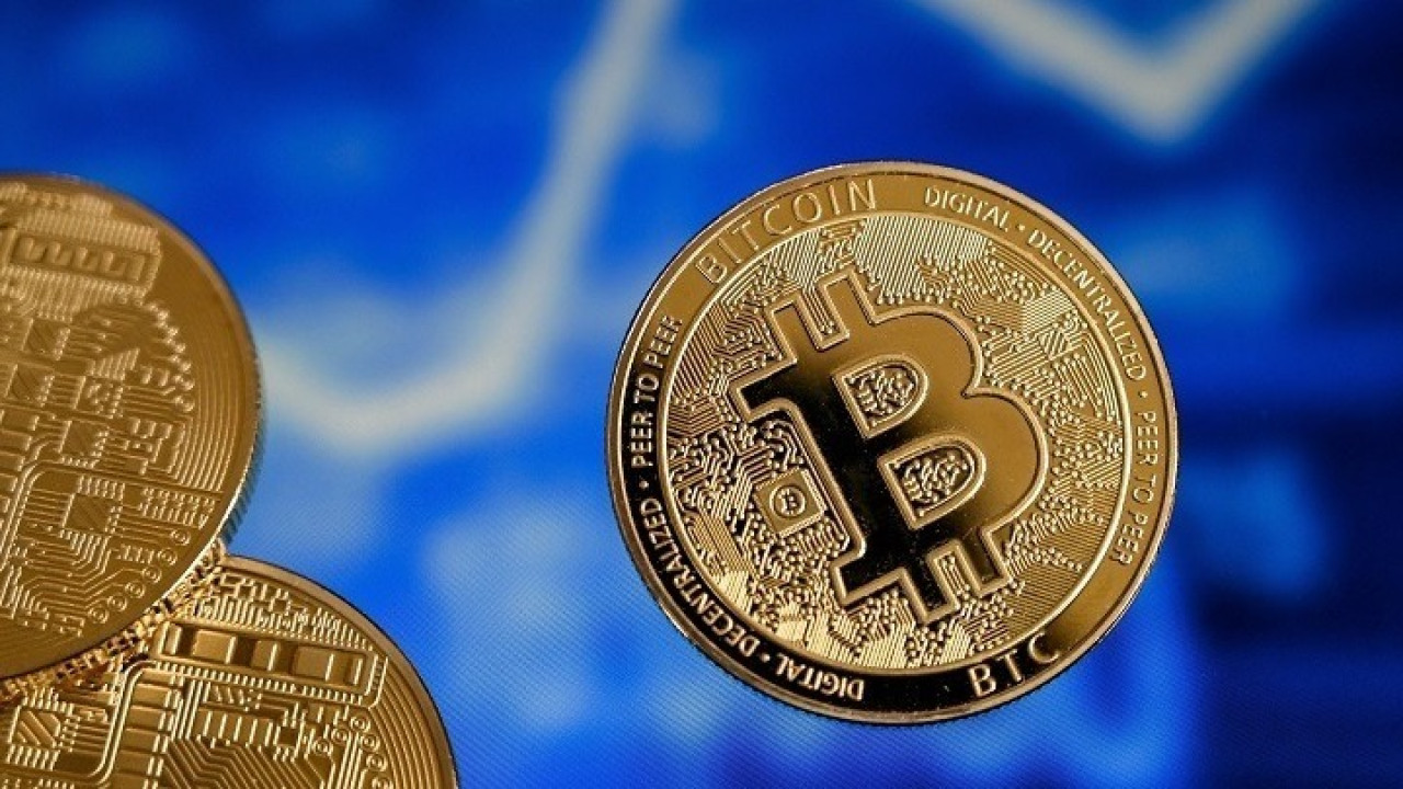 Σε επίπεδα ρεκόρ η τιμή του Bitcoin καθώς οι επενδυτές στοιχηματίζουν σε νίκη Τραμπ