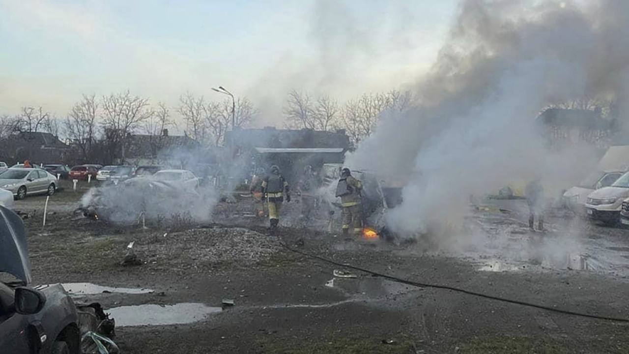 Ρωσία: Οκτώ τραυματίες από ουκρανικές επιθέσεις στην Μπιέλγκοροντ - Ξέσπασε πυρκαγιά σε διυλιστήριο