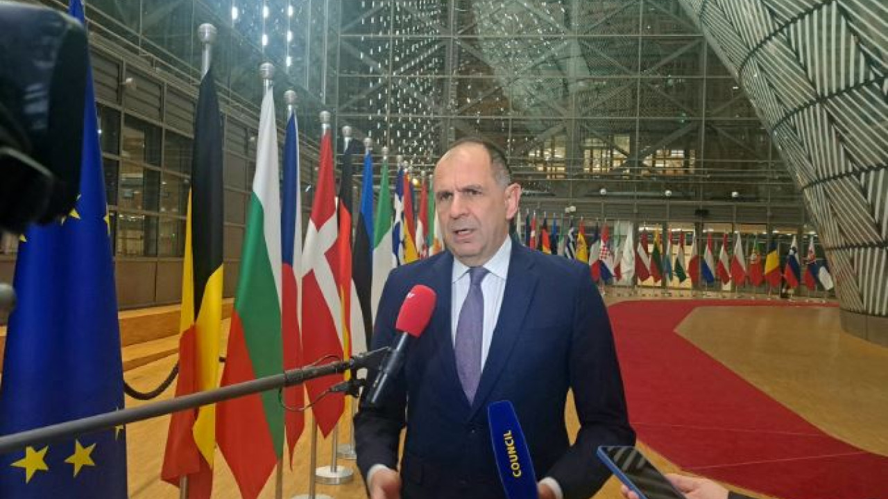 Γεραπετρίτης: Οι κυρώσεις στη Συρία πρέπει να αρθούν σταδιακά Γεραπετρίτης: Οι κυρώσεις στη Συρία πρέπει να αρθούν σταδιακά