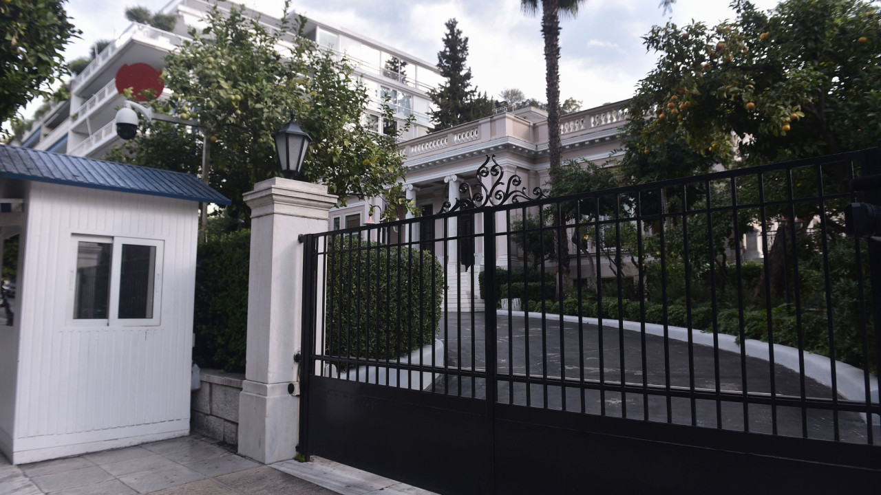 Συσπείρωση και ενίσχυση με αντεπίθεση σε δύο μέτωπα ετοιμάζει το Μέγαρο Μαξίμου Συσπείρωση και ενίσχυση με αντεπίθεση σε δύο μέτωπα ετοιμάζει το Μέγαρο Μαξίμου
