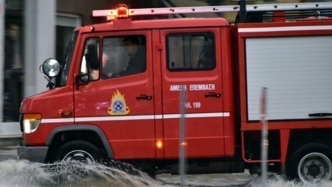 Φωτιά: Σε αποθηκευτικό χώρο στην Αθηνών – Θεσσαλονίκης – Ήχησε 112