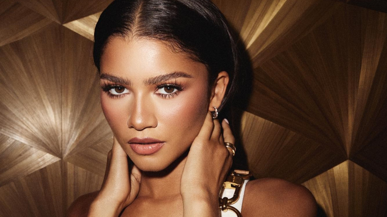 Zendaya: Σχεδόν αγνώριστη για διαγαλαξιακή καμπάνια παπουτσιών Zendaya: Σχεδόν αγνώριστη για διαγαλαξιακή καμπάνια παπουτσιών