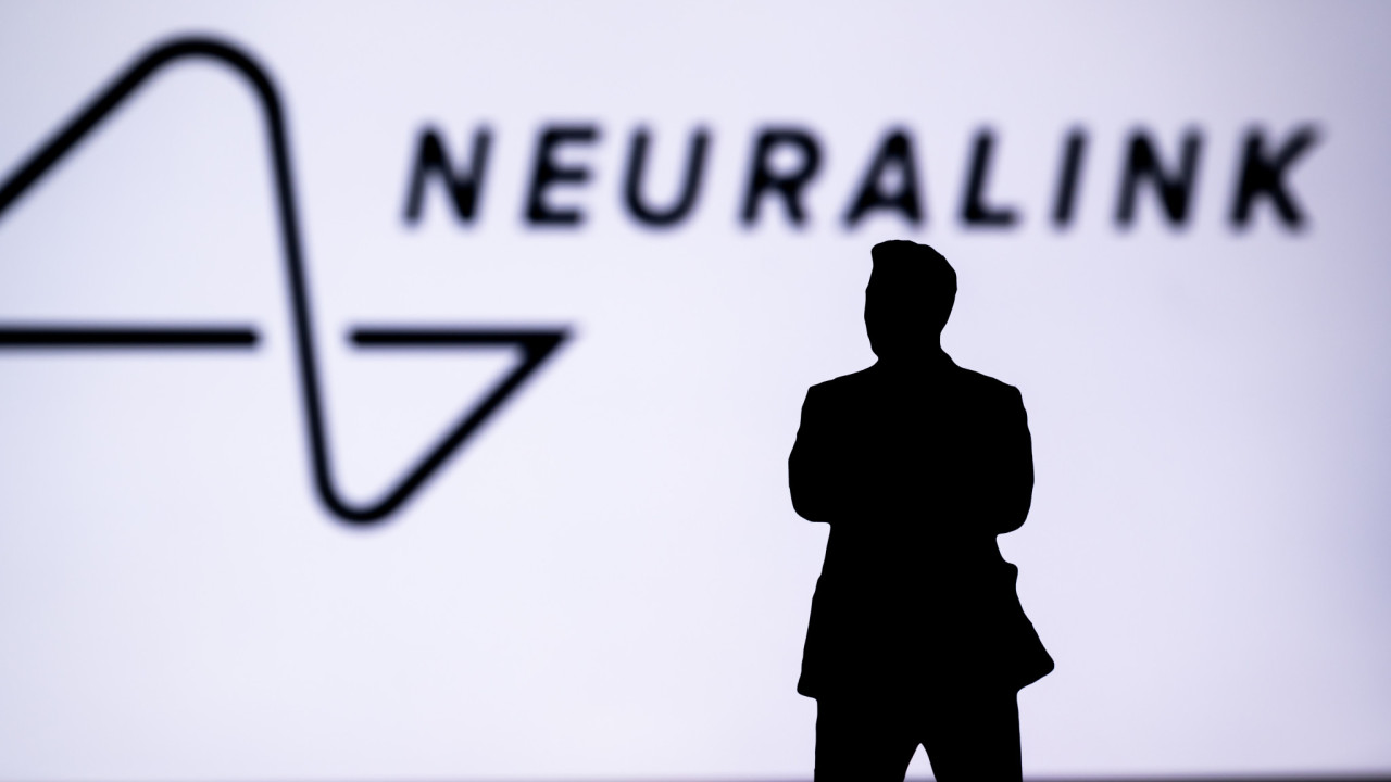 Η Neuralink του Ίλον Μασκ παραδέχθηκε δυσλειτουργία στο εμφύτευμα εγκεφάλου που τοποθέτησε σε ασθενή