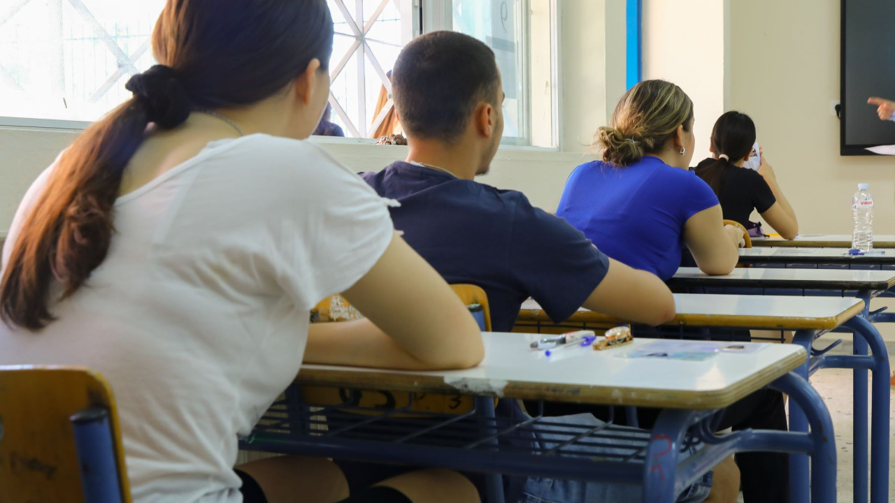 Πανελλαδικές Εξετάσεις 2025: Σε Λατινικά, Χημεία και Πληροφορική εξετάζονται σήμερα οι υποψήφιοι των ΓΕΛ Πανελλαδικές Εξετάσεις 2025: Σε Λατινικά, Χημεία και Πληροφορική εξετάζονται σήμερα οι υποψήφιοι των ΓΕΛ