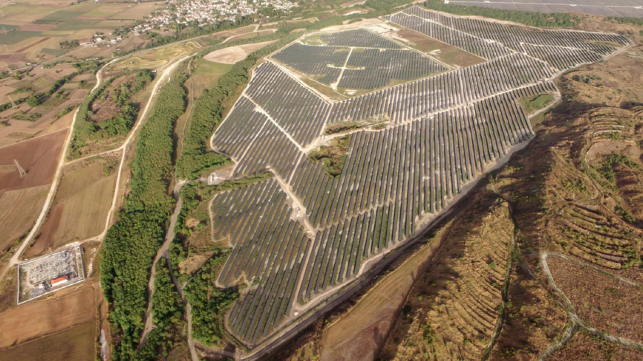 Όμιλος AVAX: Υπογραφή σύμβασης 42,9 εκατ. ευρώ με τη ΔΕΗ Ανανεώσιμες για φωτοβολταϊκό σταθμό 125MW στη Μεγαλόπολη Όμιλος AVAX: Υπογραφή σύμβασης 42,9 εκατ. ευρώ με τη ΔΕΗ Ανανεώσιμες για φωτοβολταϊκό σταθμό 125MW στη Μεγαλόπολη
