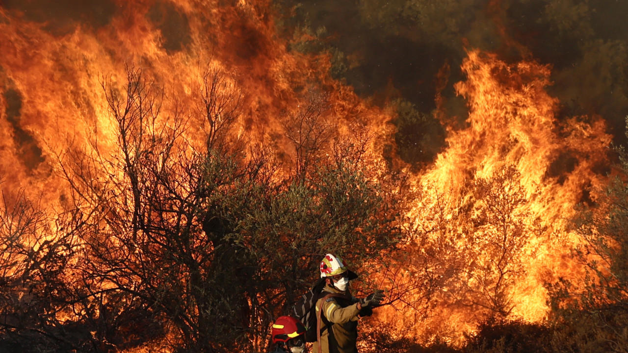 Συνελήφθη ημεδαπή για εμπρησμό από πρόθεση και κατ’ εξακολούθηση στην Εύβοια Συνελήφθη ημεδαπή για εμπρησμό από πρόθεση και κατ’ εξακολούθηση στην Εύβοια
