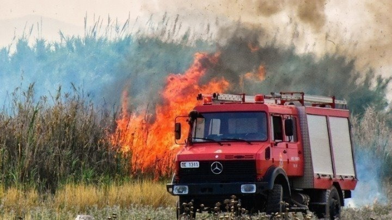 Ασπρόπυργος: Σε διάσπαρτες μικρές εστίες η φωτιά στο Σοφό Ασπρόπυργος: Σε διάσπαρτες μικρές εστίες η φωτιά στο Σοφό