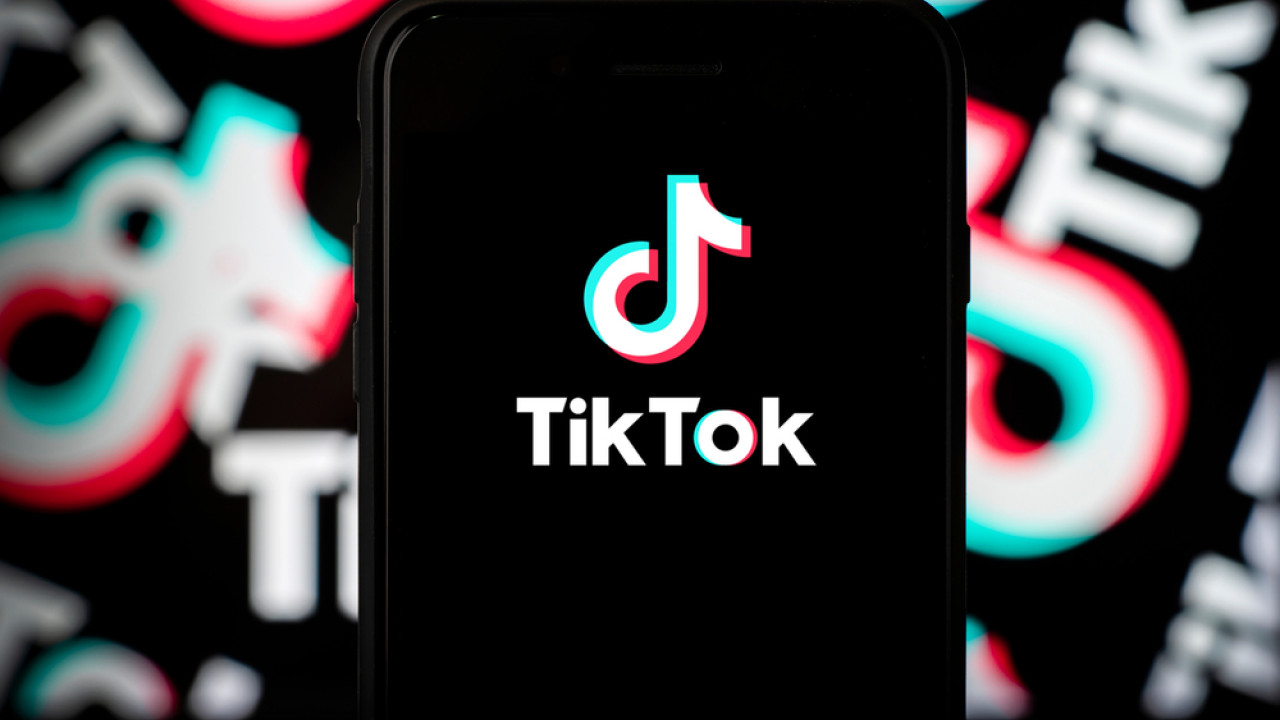 Το TikTok φέρεται να ετοιμάζεται να κλείσει την εφαρμογή στις ΗΠΑ την Κυριακή