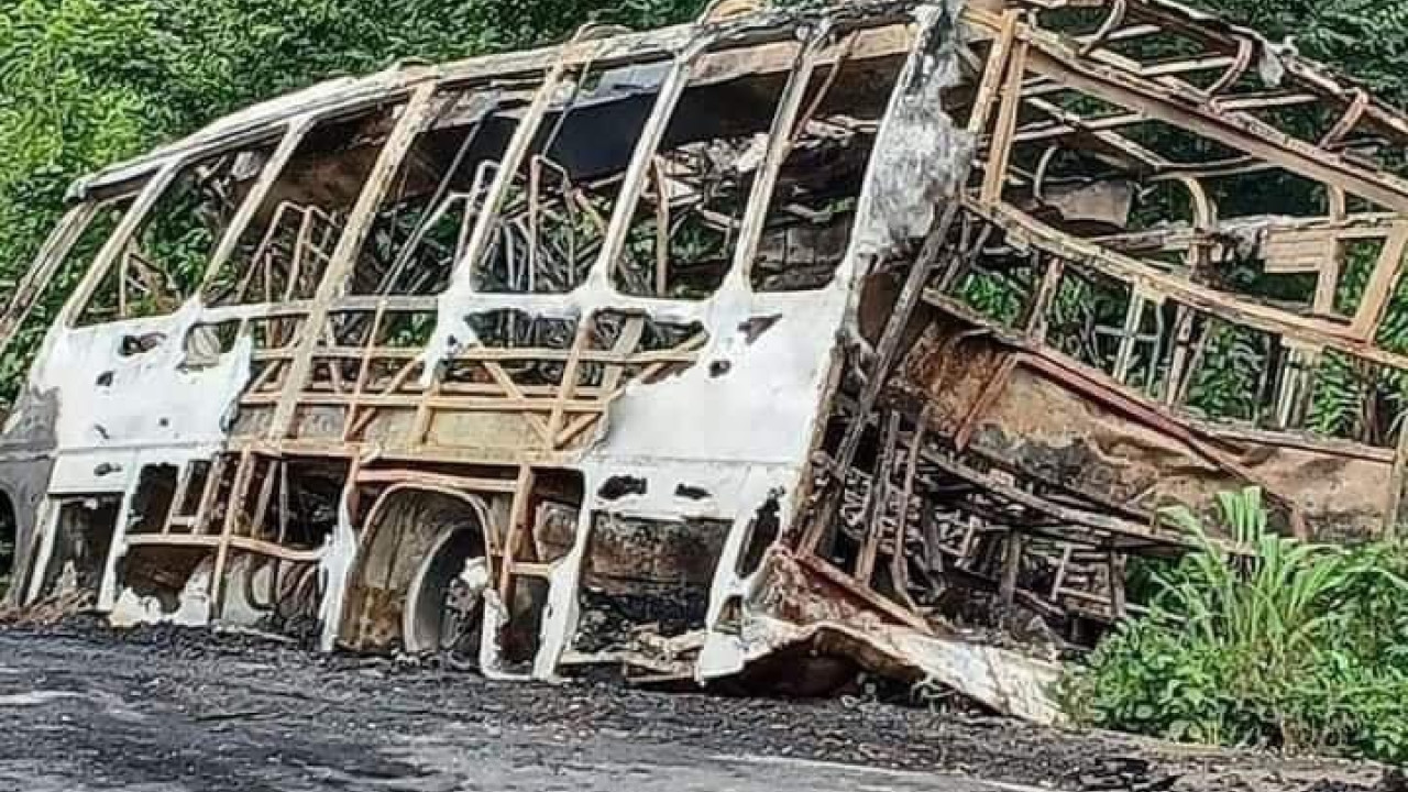 Πολύνεκρο τροχαίο λεωφορείου με βυτιοφόρο στην Ακτή Ελεφαντοστού -13 νεκροί και 45 τραυματίες