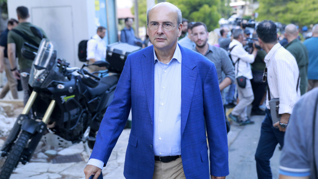 Χατζηδάκης: Η οικονομική εκπαίδευση των πολιτών συμβάλλει στην προστασία από τον λαϊκισμό Χατζηδάκης: Η οικονομική εκπαίδευση των πολιτών συμβάλλει στην προστασία από τον λαϊκισμό