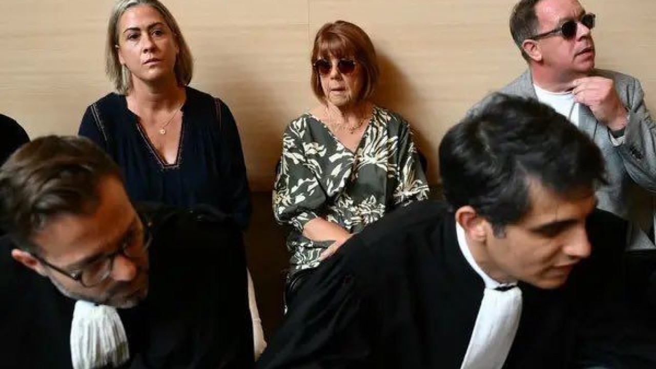 «Εύχομαι ο πατέρας μου να πεθάνει στη φυλακή»: Συγκλονίζει η εξομολόγηση της κόρης της Ζιζέλ Πελικό «Εύχομαι ο πατέρας μου να πεθάνει στη φυλακή»: Συγκλονίζει η εξομολόγηση της κόρης της Ζιζέλ Πελικό