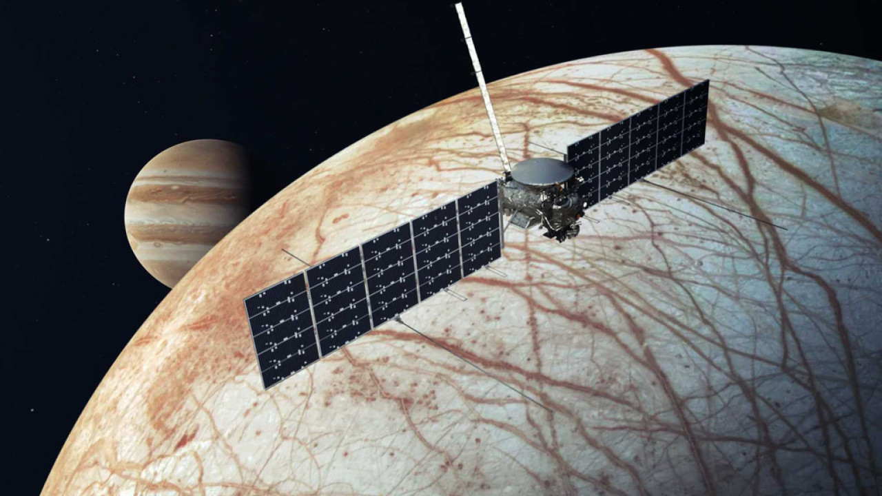 Το Europa Clipper της NASA θα σαρώσει φεγγάρι του Δία ψάχνοντας για εξωγήινη ζωή