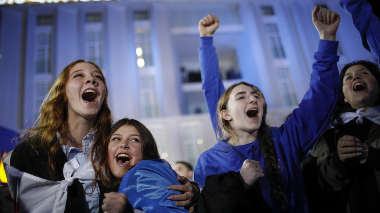 Φιλοευρωπαίοι εναντίον φιλορώσων και στη Γεωργία