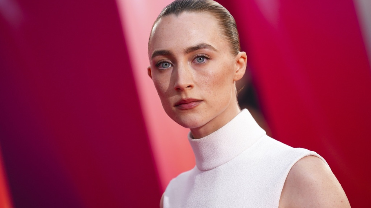 Saoirse Ronan: Ο εθισμός στο αλκοόλ, η νέα της ταινία και η χαμένη αθωότητα…